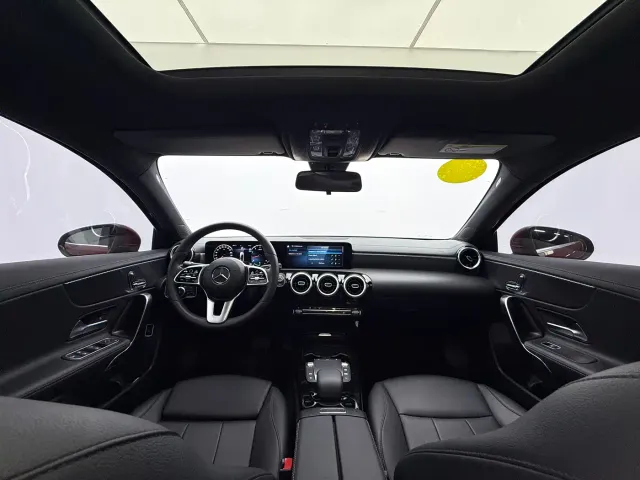 Mercedes-Benz A-Class — Фото автомобиля 9
