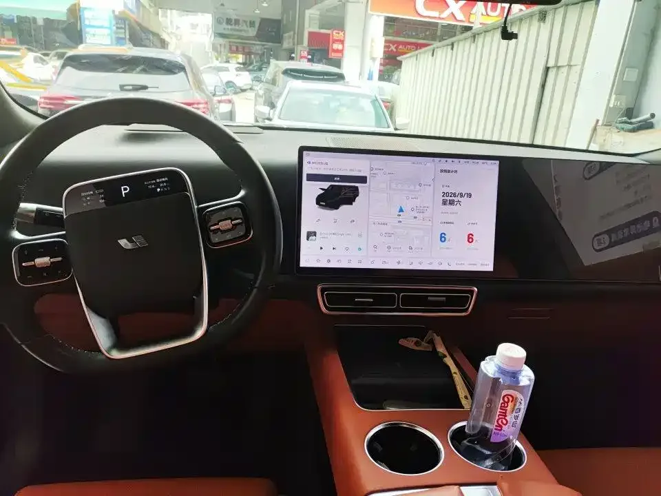 Li Auto Li L8 2023 Pro — Фото автомобиля 6