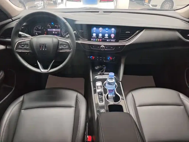 Buick Regal — Фото автомобиля 9