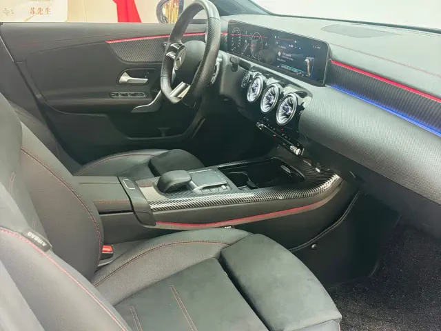 Mercedes-Benz A-Class — Фото автомобиля 8