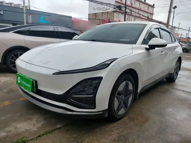 Фотография автомобиля — Wuling E5