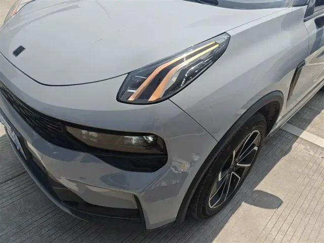 Lynk & Co 01 — Фото автомобиля 17