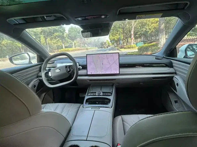 Geely Galaxy Xingyao 8 — Фото автомобиля 9