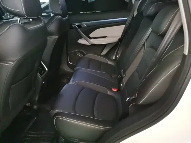 Geely Boyue — Фото автомобиля 16