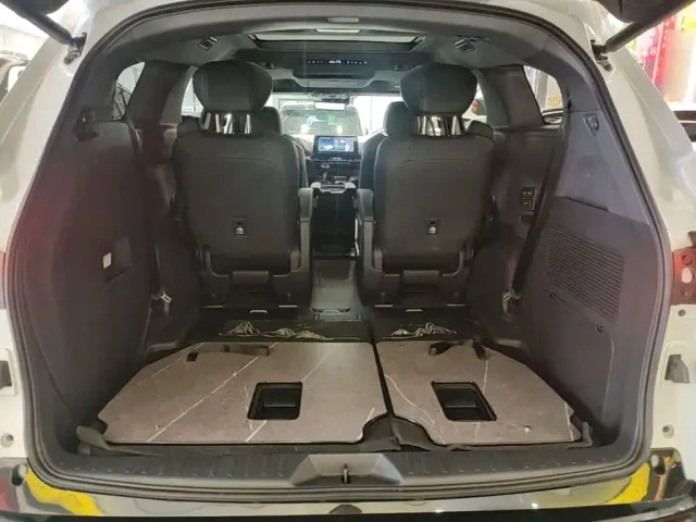 Toyota Sienna — Фото автомобиля 18