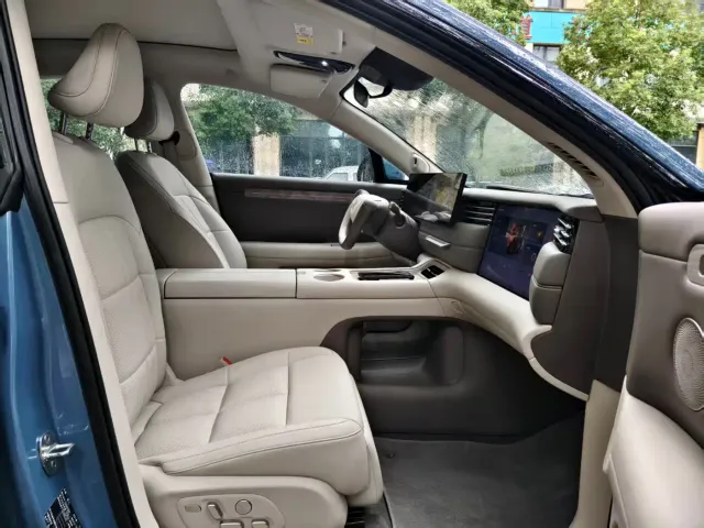 IM Motors LS6 — Фото автомобиля 20