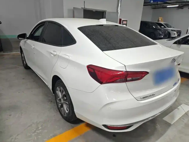 Buick Verano — Фото автомобиля 4