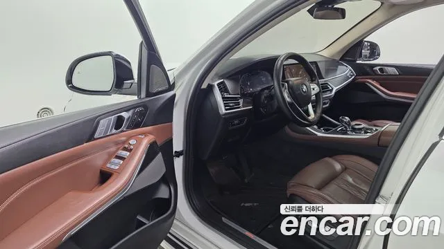 BMW X7 — Фото автомобиля 8