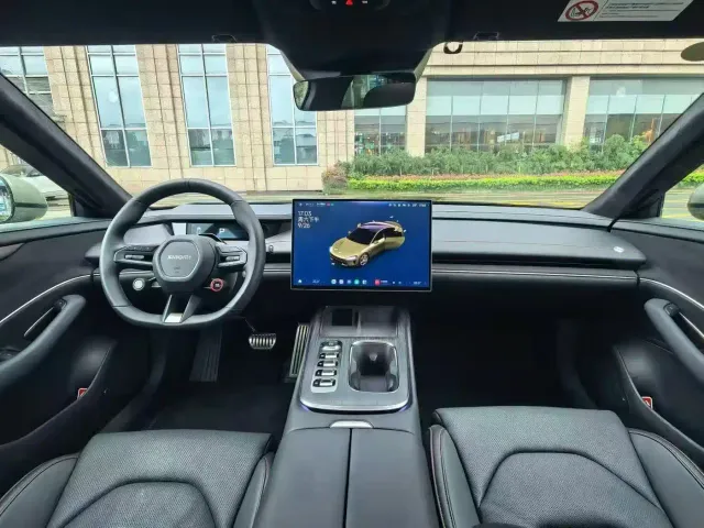 Xiaomi SU7 — Фото автомобиля 5