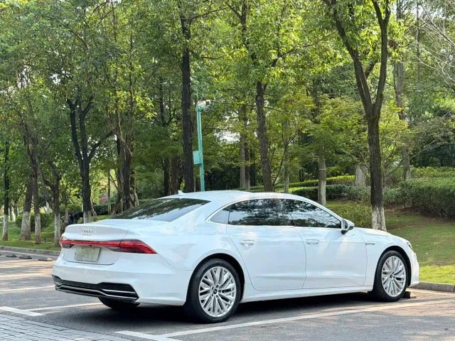 Audi A7L — Фото автомобиля 6