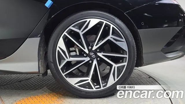 Hyundai Ioniq 6 — Фото автомобиля 5