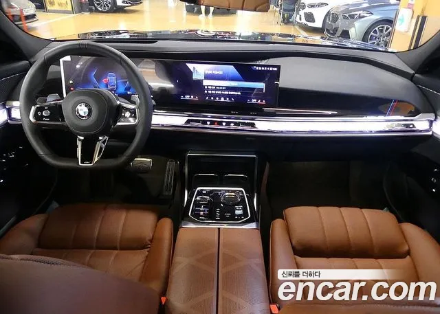BMW 7-Series 7 серия (G70) 740i xDrive M Sport — Фото автомобиля 7