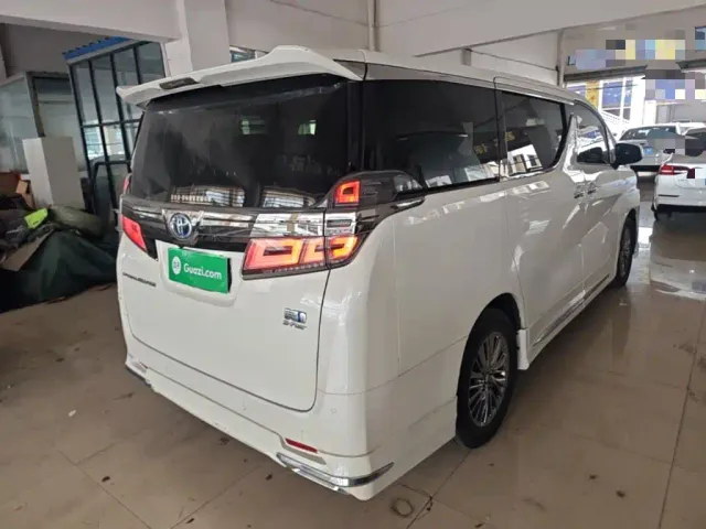Toyota Vellfire — Фото автомобиля 6