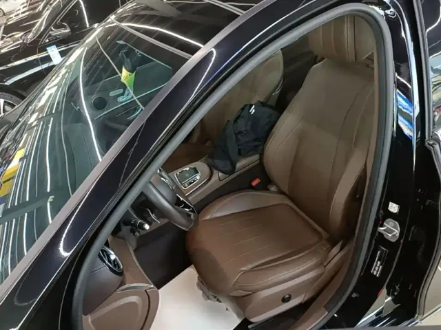 Mercedes-Benz E-Class — Фото автомобиля 14