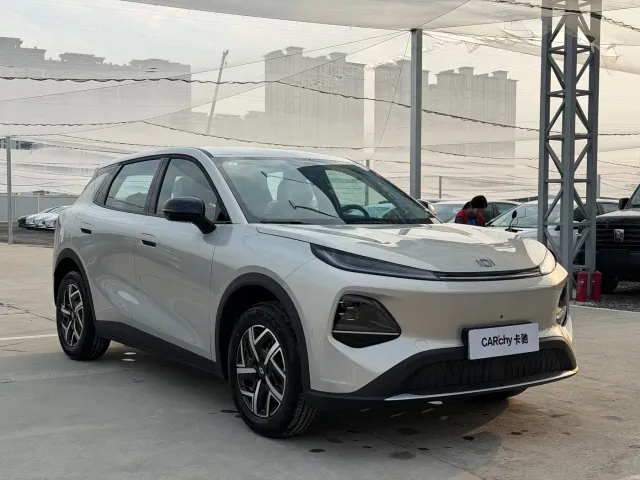 Changan Qiyuan Q05 — Фото автомобиля 3