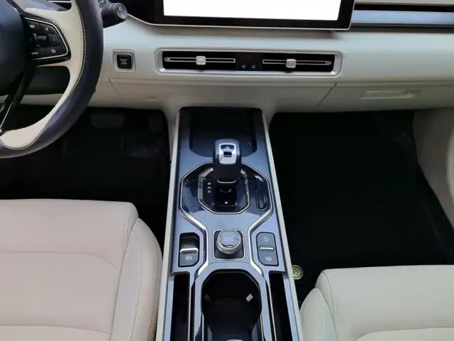 Geely ICON — Фото автомобиля 16