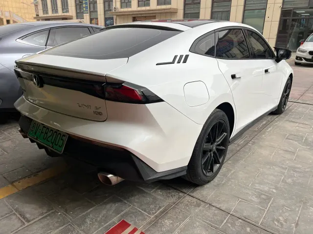 Changan UNI-V — Фото автомобиля 9