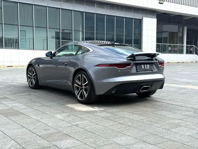 Jaguar F-Type — Фото автомобиля 10