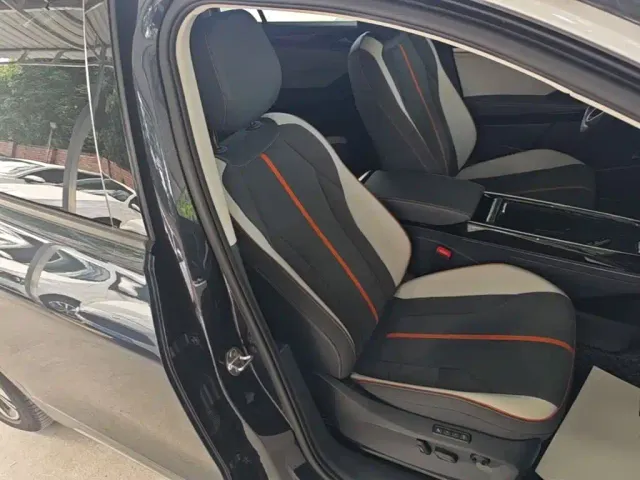 Volkswagen ID.6 Crozz — Фото автомобиля 24
