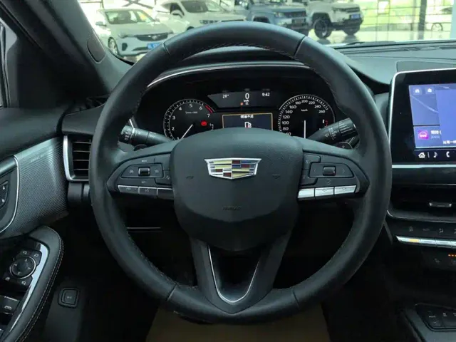Cadillac CT5 — Фото автомобиля 15