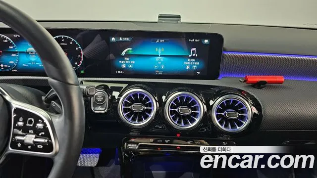 Mercedes-Benz A-Class — Фото автомобиля 14