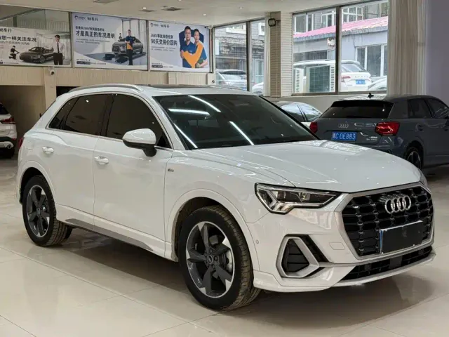 Audi Q3 — Фото автомобиля 3
