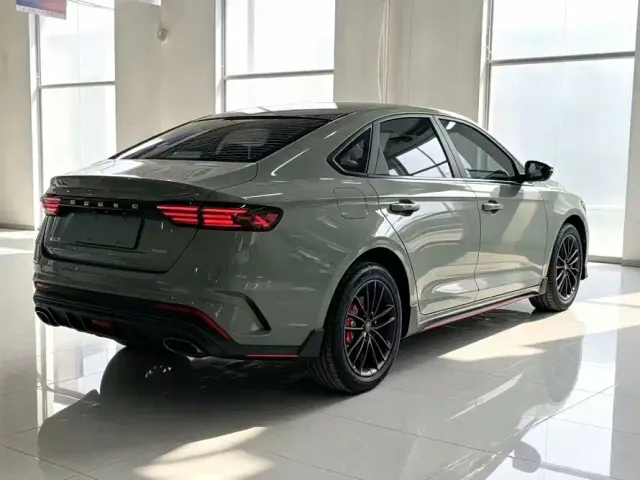 Geely Emgrand — Фото автомобиля 7