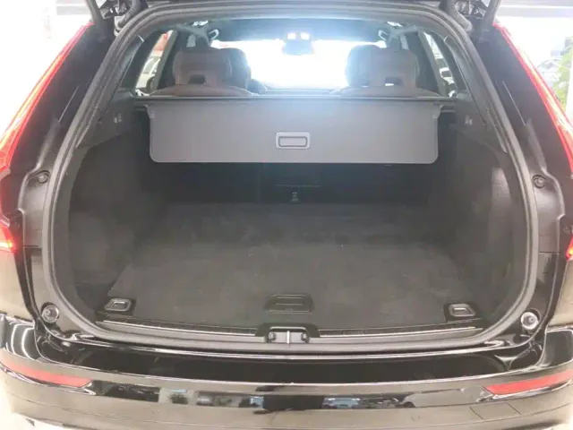 Volvo XC60 — Фото автомобиля 18
