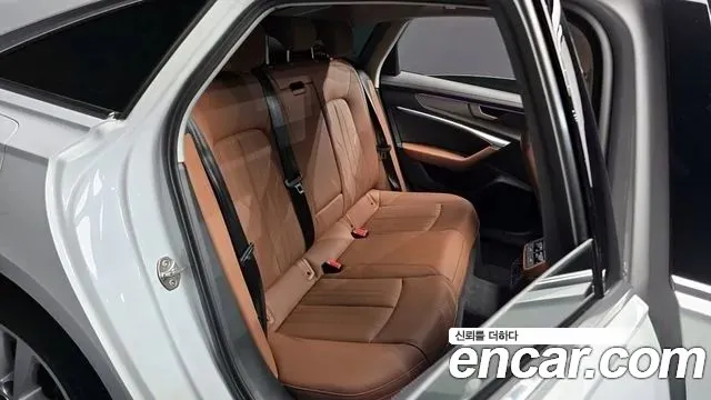 Audi A6 C8 — Фото автомобиля 12