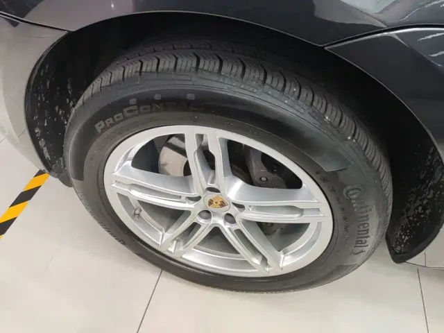 Porsche Macan — Фото автомобиля 22
