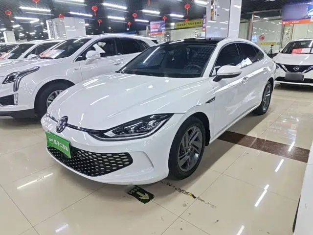 Фотография автомобиля — Volkswagen Lamando