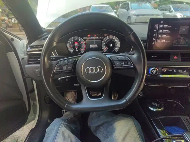 Audi A4L — Фото автомобиля 2