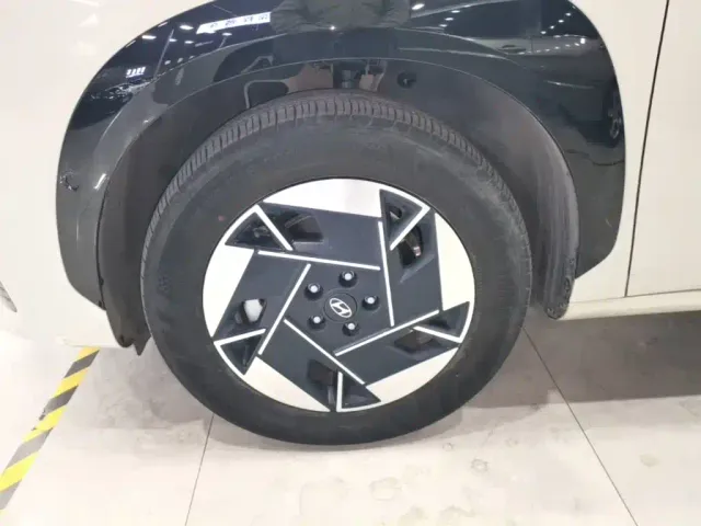 Hyundai ELEXIO — Фото автомобиля 22