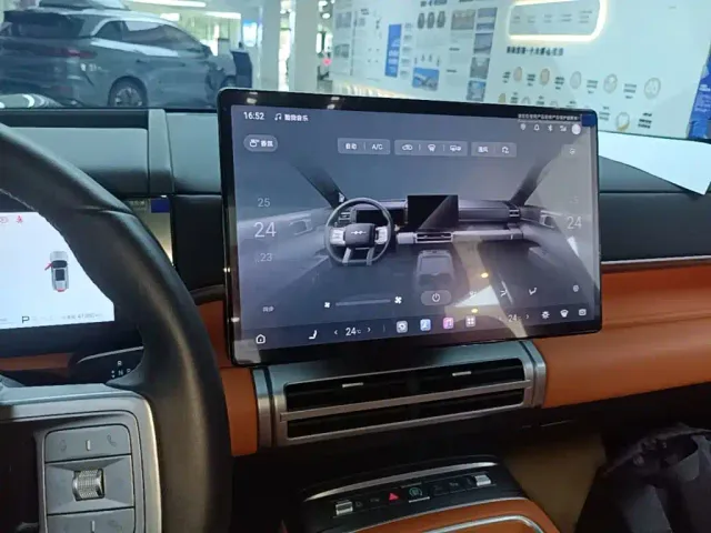 BYD FangChengBao Titanium 7 — Фото автомобиля 12