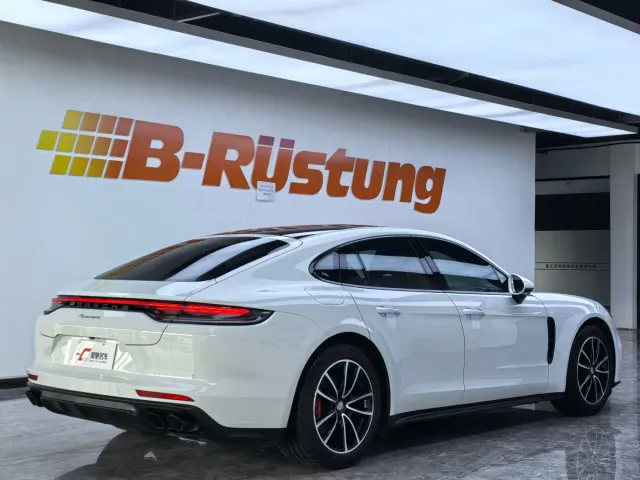 Porsche Panamera — Фото автомобиля 5