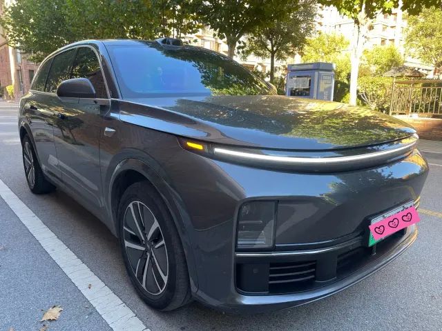 Li Auto L7 — Фото автомобиля 2
