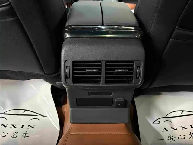 Land Rover Range Rover Velar — Фото автомобиля 15