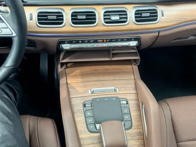 Mercedes-Benz GLE-Class — Фото автомобиля 20