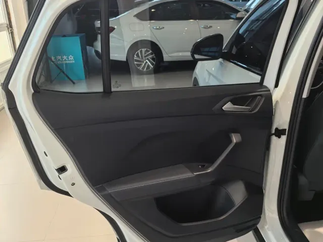 Volkswagen Tharu — Фото автомобиля 7