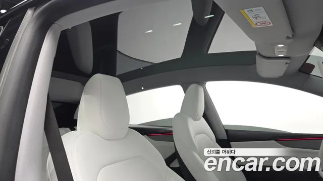 Tesla Model Y — Фото автомобиля 21
