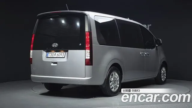 Hyundai Staria Staria — Фото автомобиля 2