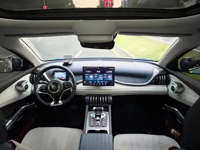 BYD Yuan PLUS — Фото автомобиля 10