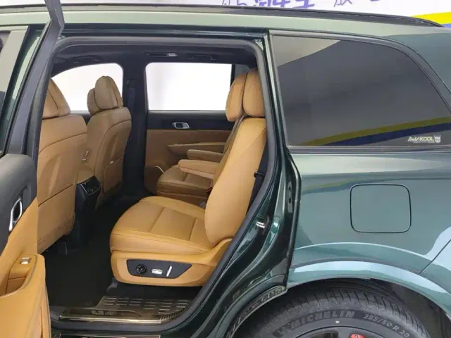 Li Auto ONE — Фото автомобиля 11