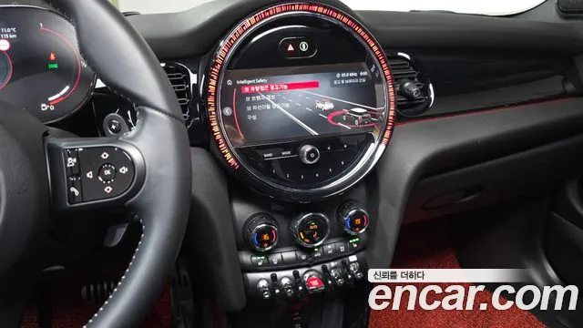 Mini Cooper — Фото автомобиля 18