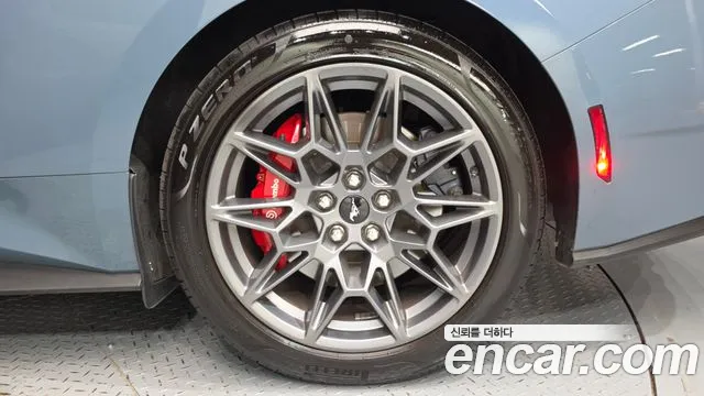 Ford Mustang Mustang 7 поколение 5.0 GT Premium Купе — Фото автомобиля 21