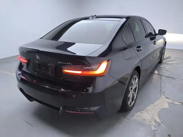 BMW i3 — Фото автомобиля 6