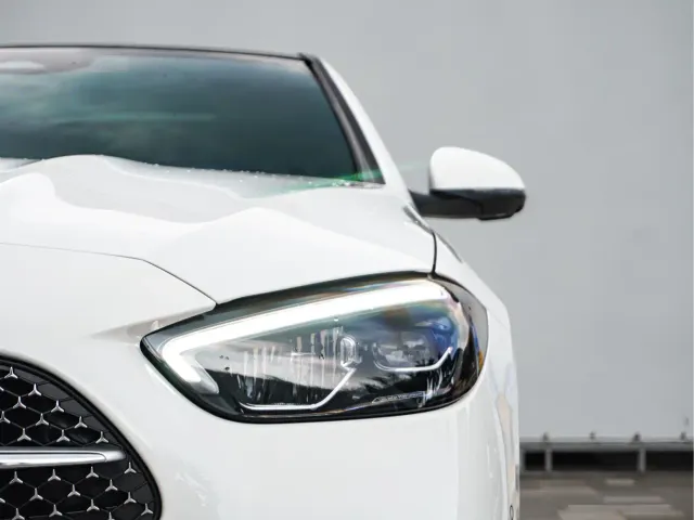 Mercedes-Benz C-Class — Фото автомобиля 3
