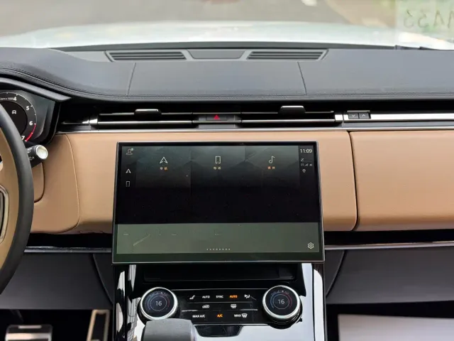 Land Rover Range Rover Sport — Фото автомобиля 16