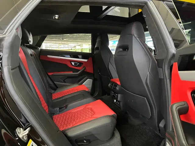 Lamborghini Urus — Фото автомобиля 16