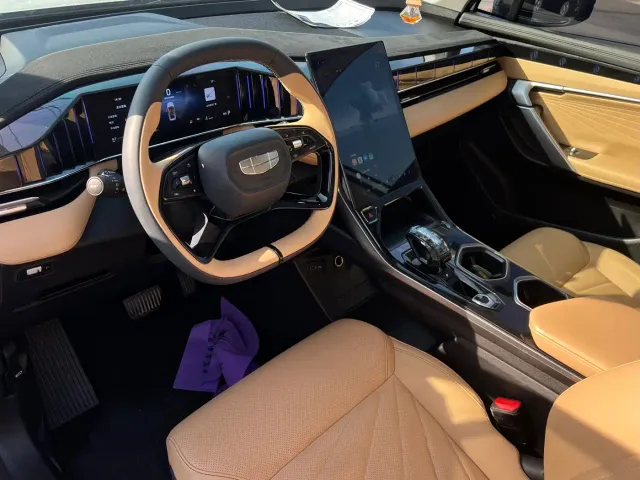 Geely Boyue L — Фото автомобиля 12